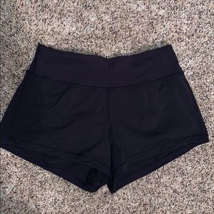 Lulu Lemon size 4 mesh shorts